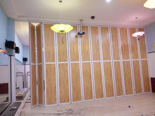 夏貝爾藝術培訓教育中心折疊門隔斷